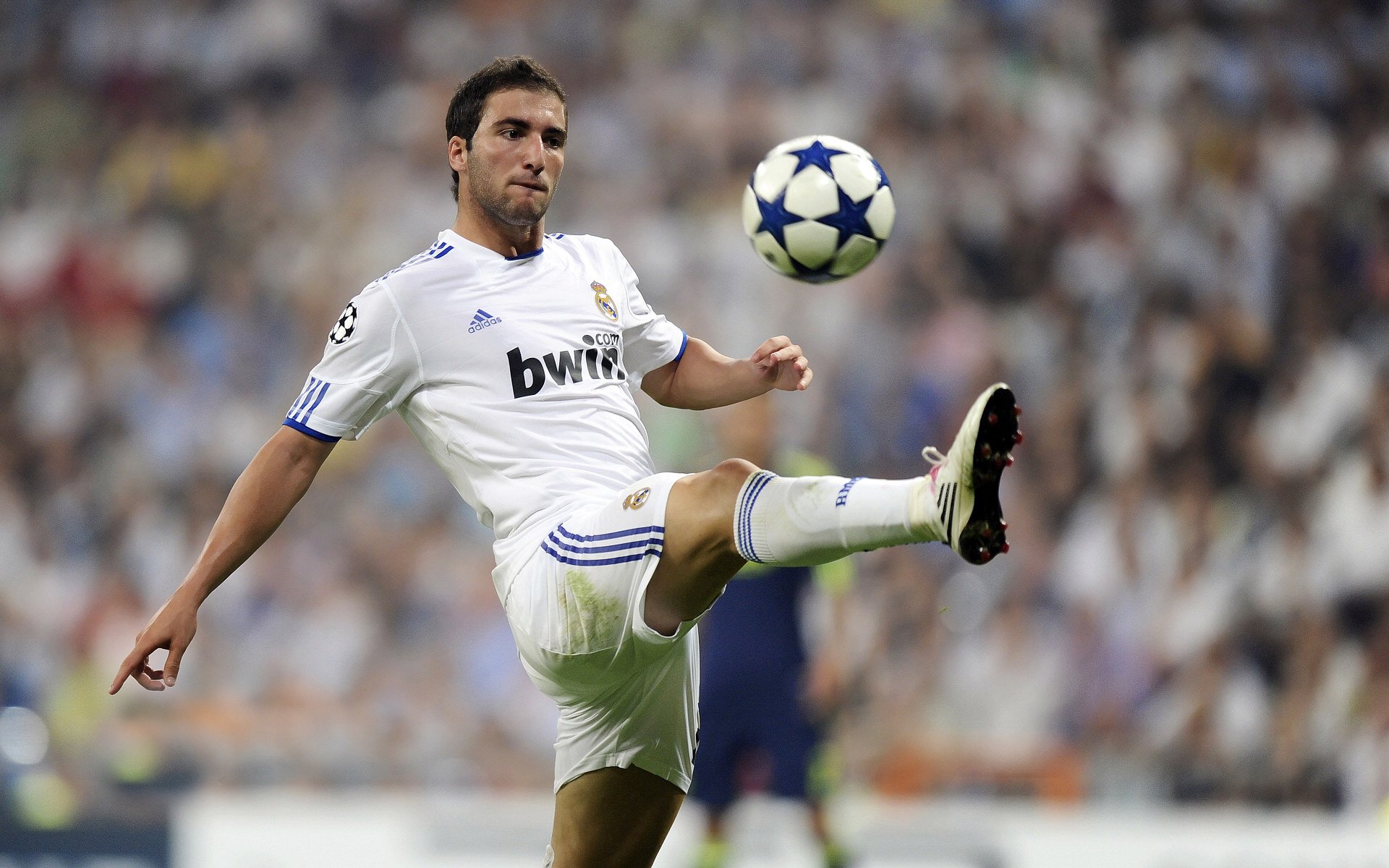 包装工又赢下拉锯战,四分卫真老练,绿湾包装工队四分卫